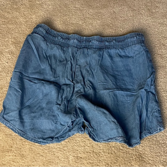 Flowy Jean Shorts - Medium - Picture 4 of 4